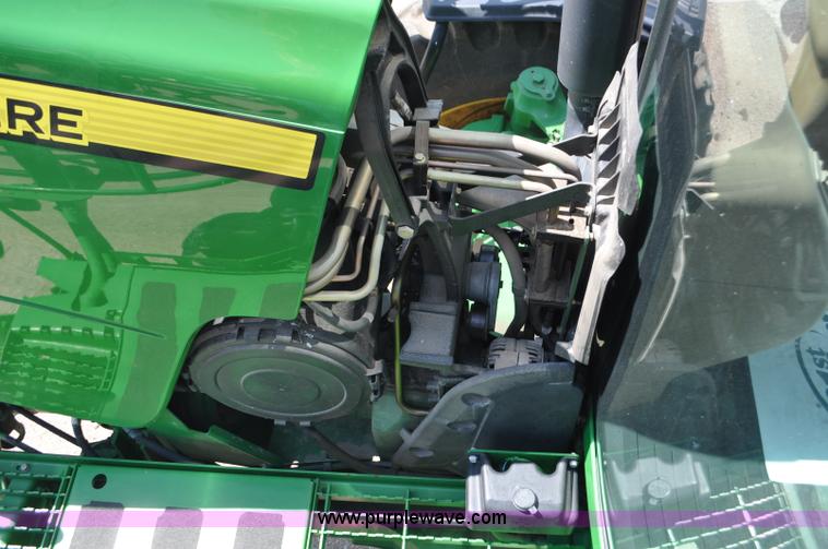 image for item G6133 2009 John Deere 4930 self-propelled sprayer