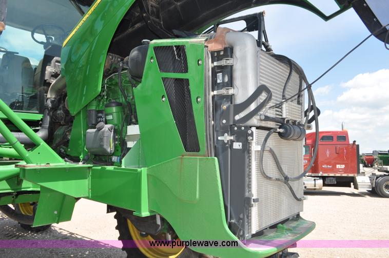 image for item G6133 2009 John Deere 4930 self-propelled sprayer