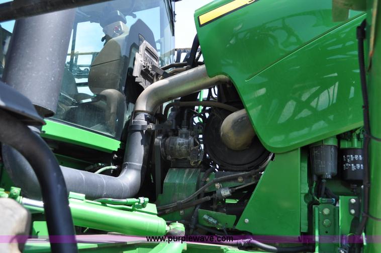 image for item G6133 2009 John Deere 4930 self-propelled sprayer