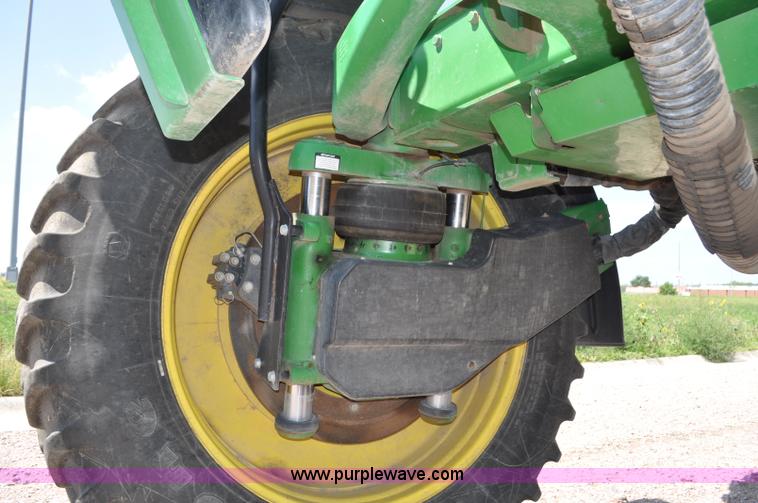 image for item G6133 2009 John Deere 4930 self-propelled sprayer