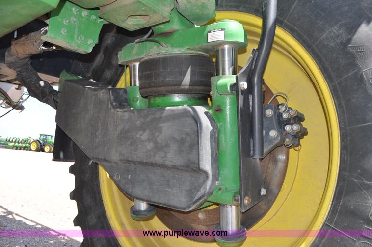 image for item G6133 2009 John Deere 4930 self-propelled sprayer