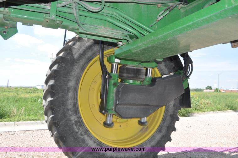 image for item G6133 2009 John Deere 4930 self-propelled sprayer
