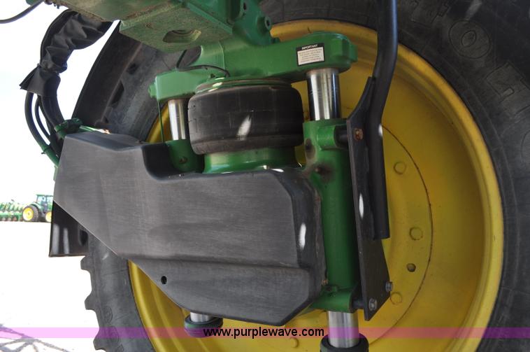 image for item G6133 2009 John Deere 4930 self-propelled sprayer