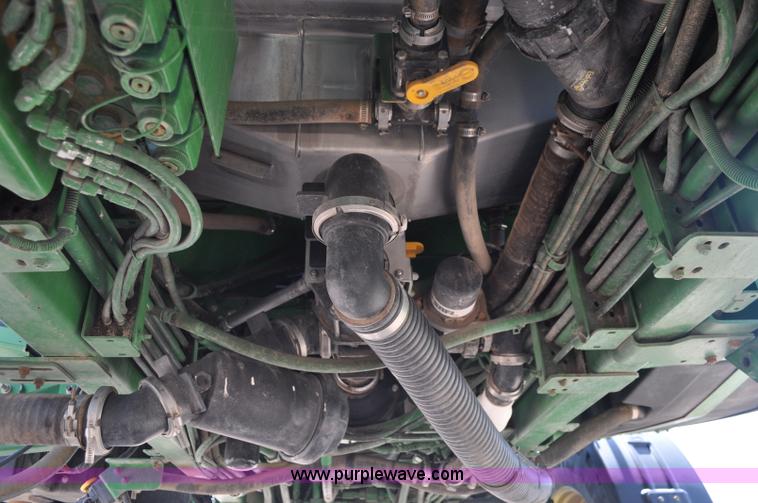 image for item G6133 2009 John Deere 4930 self-propelled sprayer