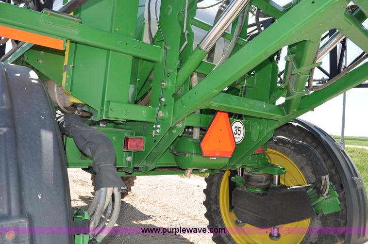 image for item G6133 2009 John Deere 4930 self-propelled sprayer