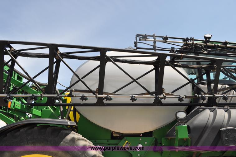 image for item G6133 2009 John Deere 4930 self-propelled sprayer