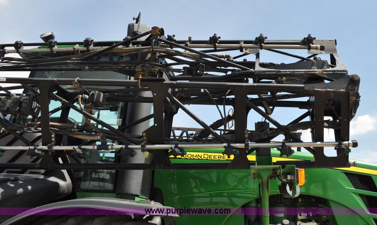 image for item G6133 2009 John Deere 4930 self-propelled sprayer