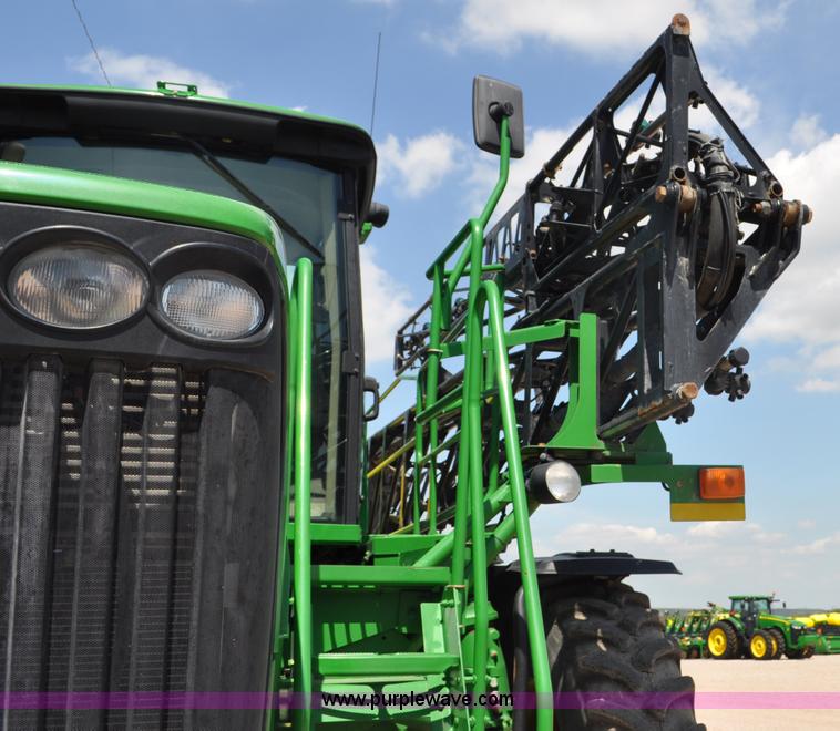 image for item G6133 2009 John Deere 4930 self-propelled sprayer