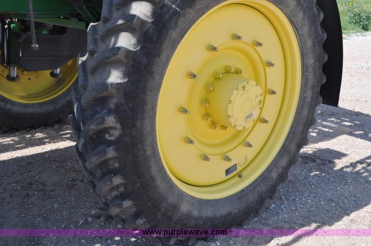 image for item G6133 2009 John Deere 4930 self-propelled sprayer