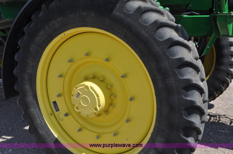 image for item G6133 2009 John Deere 4930 self-propelled sprayer