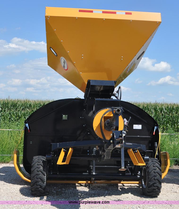 image for item G6135 2010 Koyker 1050 Stor-Mor grain bagger