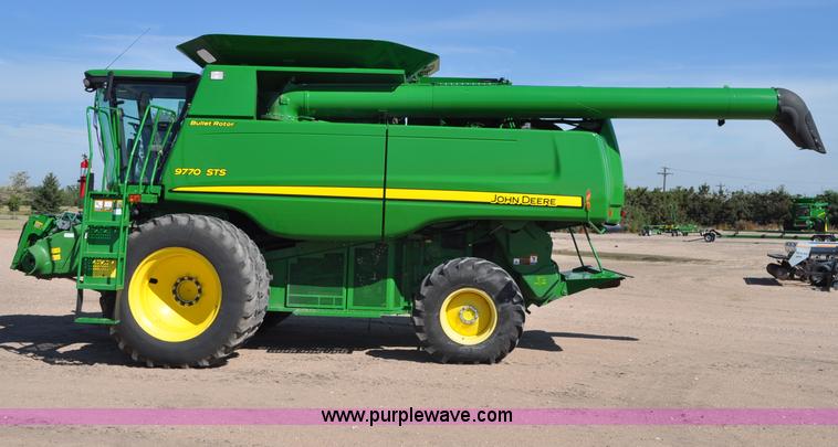 image for item G6138 2009 John Deere 9770 STS 2WD combine