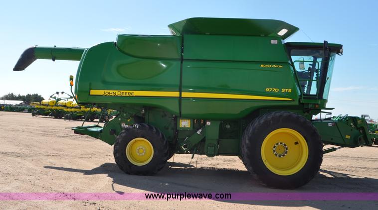 image for item G6138 2009 John Deere 9770 STS 2WD combine