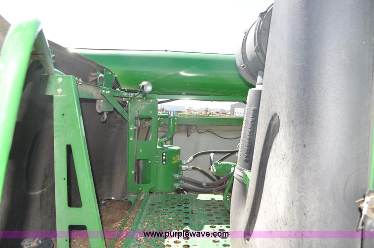 image for item G6138 2009 John Deere 9770 STS 2WD combine