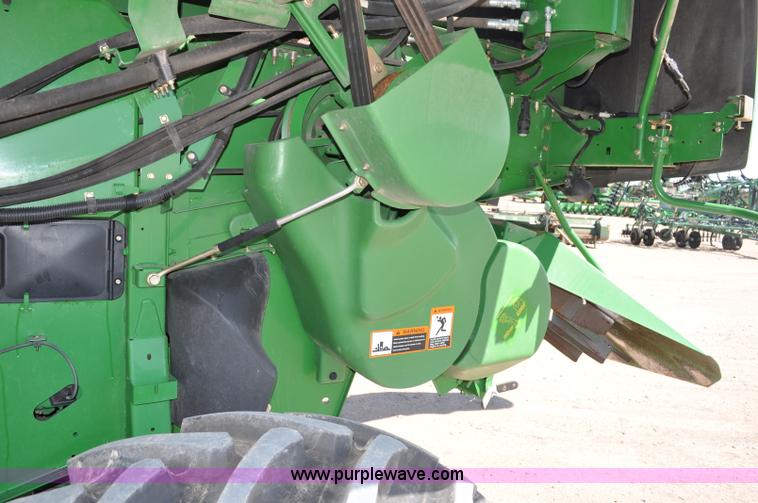 image for item G6138 2009 John Deere 9770 STS 2WD combine
