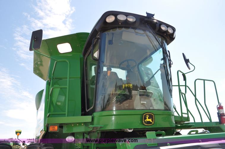 image for item G6138 2009 John Deere 9770 STS 2WD combine