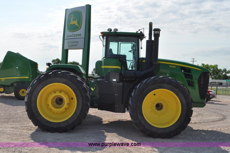 image for item G6139 2010 John Deere 9430 4WD tractor