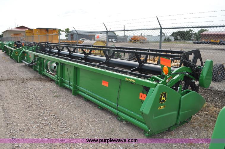 image for item G6140 2010 John Deere 635F HydraFlex head