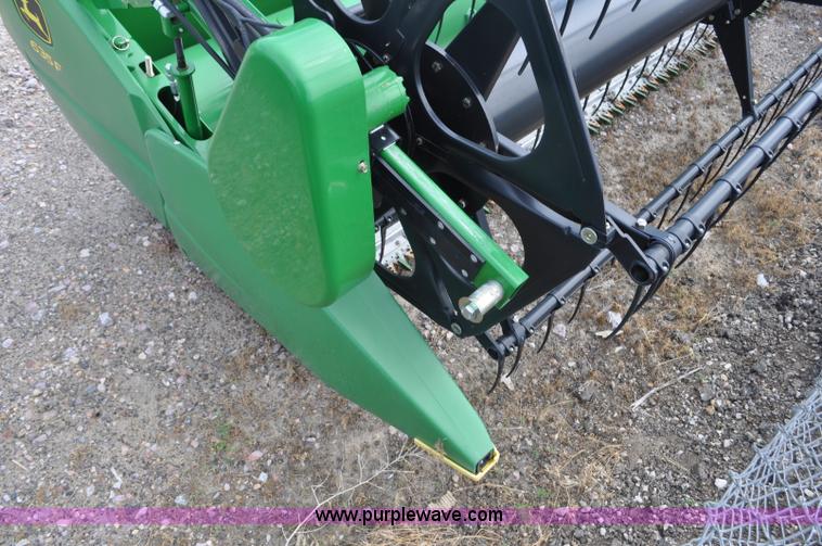image for item G6140 2010 John Deere 635F HydraFlex head