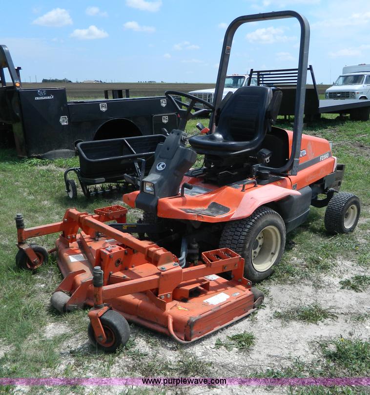 image for item AD9731 Kubota F2560 lawn mower