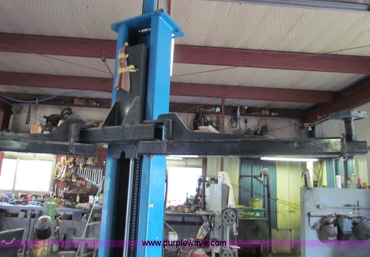 image for item AE9133 Eagle TPD-98 two post automotive lift