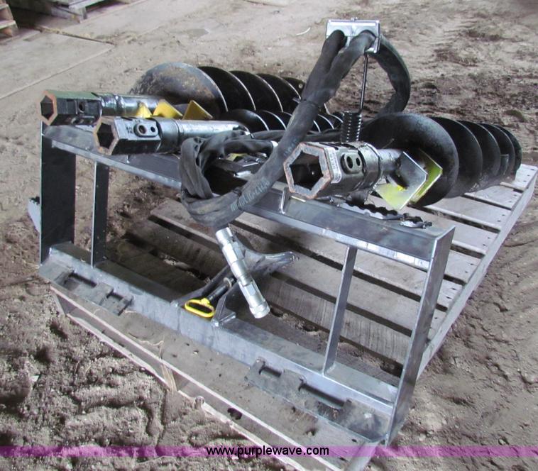 image for item AE9135 2011 New Holland auger