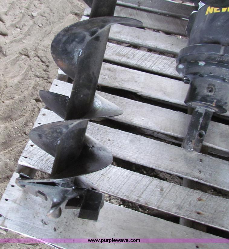 image for item AE9135 2011 New Holland auger