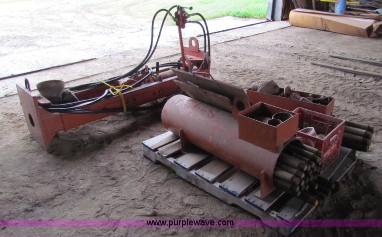 image for item AE9136 Ditch Witch P80 rod pusher