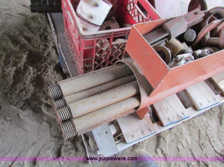 image for item AE9136 Ditch Witch P80 rod pusher