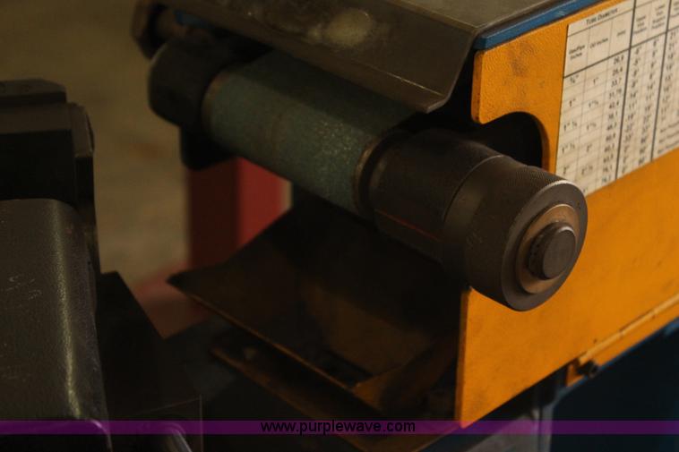 image for item AU9025 2006 CML Ercolina hydraulic tube and pipe notcher