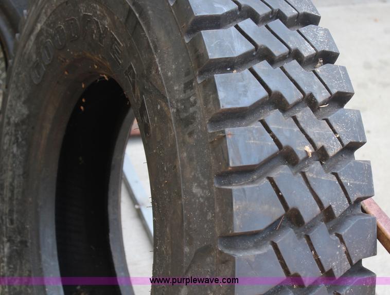 image for item AU9038 (2) tires