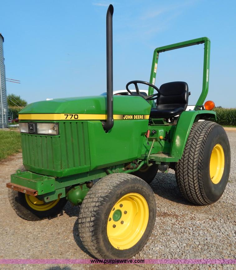 image for item AW9206 John Deere 770 MFWA tractor