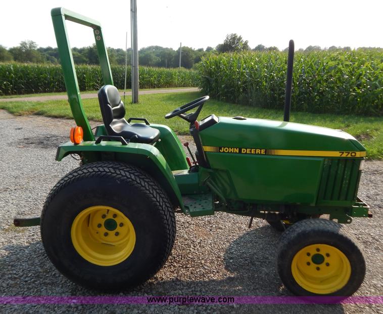 image for item AW9206 John Deere 770 MFWA tractor