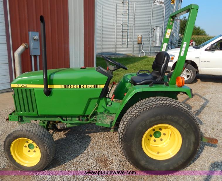 image for item AW9206 John Deere 770 MFWA tractor