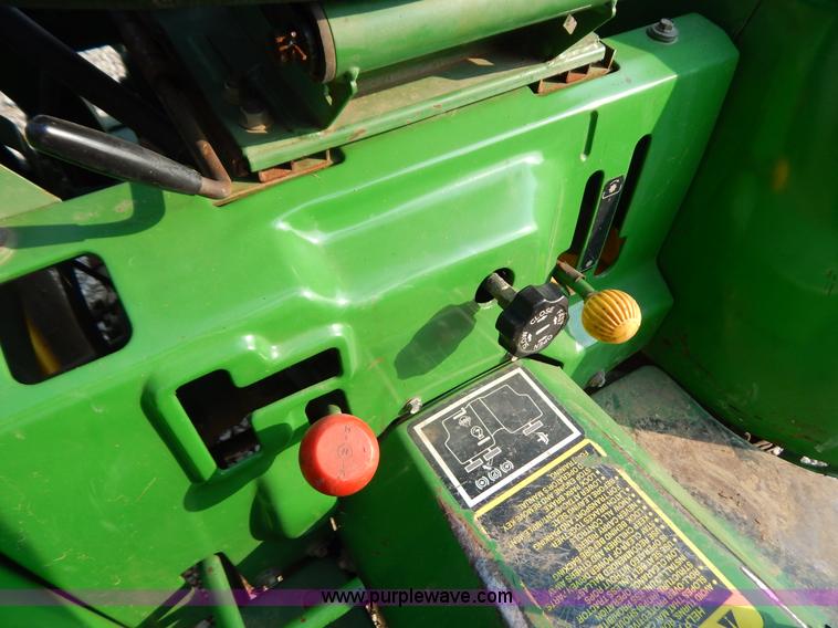 image for item AW9206 John Deere 770 MFWA tractor
