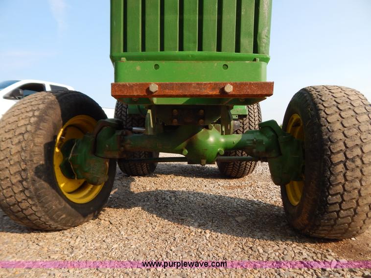 image for item AW9206 John Deere 770 MFWA tractor