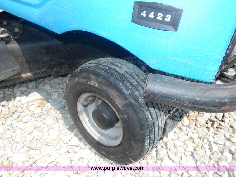 image for item AW9656 Dixon 4423 ZTR lawn mower