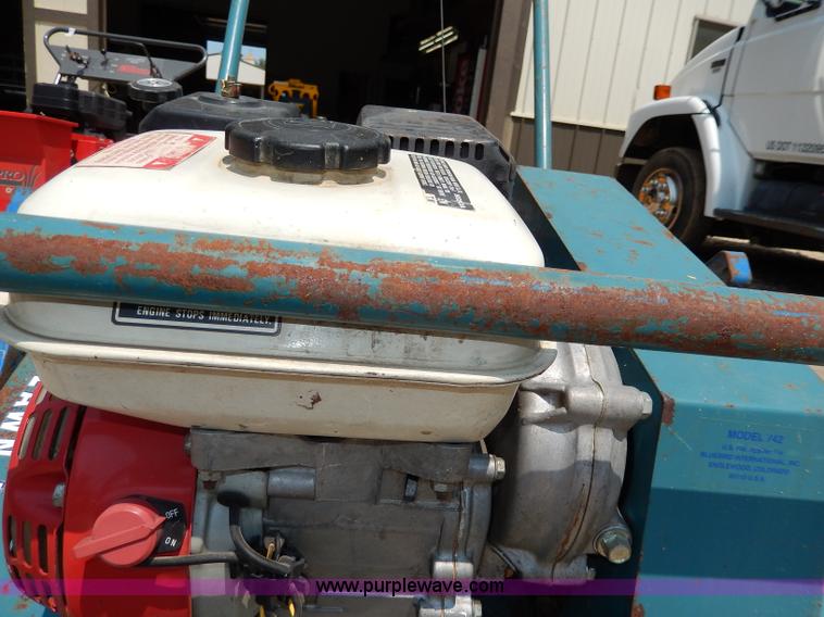 image for item AW9675 Bluebird lawn aerator