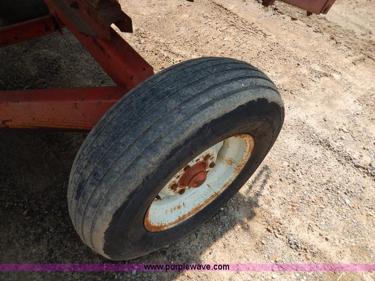 image for item AW9678 Lundell 5026 grain wagon