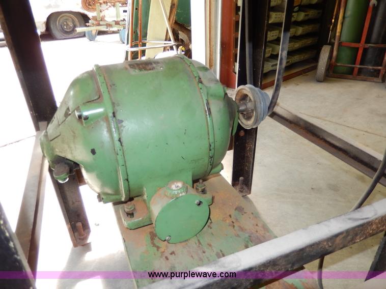 image for item AW9700 Boice Crane band saw