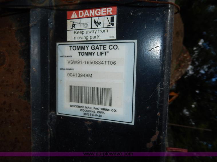image for item AW9701 Tommy Gate lift gate