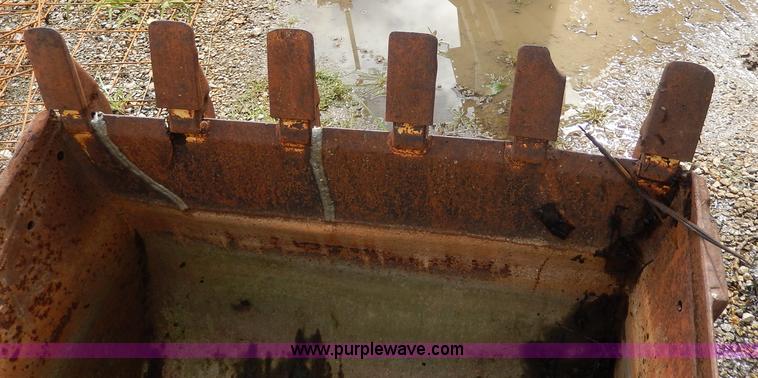 image for item AW9704 Six tooth bucket