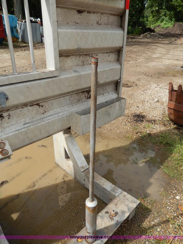 image for item AW9705 Semi truck headache rack