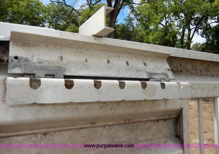 image for item AW9705 Semi truck headache rack