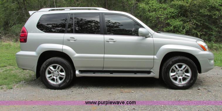image for item B4794 2003 Lexus GX470 SUV