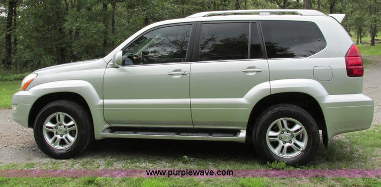 image for item B4794 2003 Lexus GX470 SUV