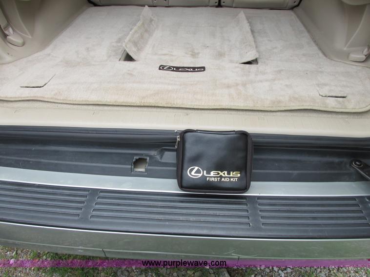 image for item B4794 2003 Lexus GX470 SUV