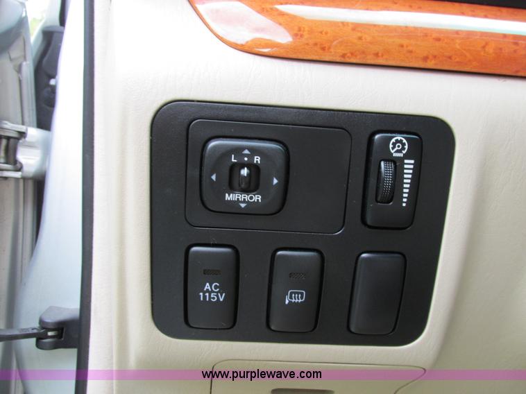 image for item B4794 2003 Lexus GX470 SUV