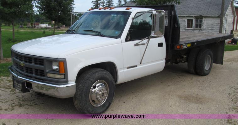 image for item D7459 1997 Chevrolet 3500 Cheyenne flatbed truck