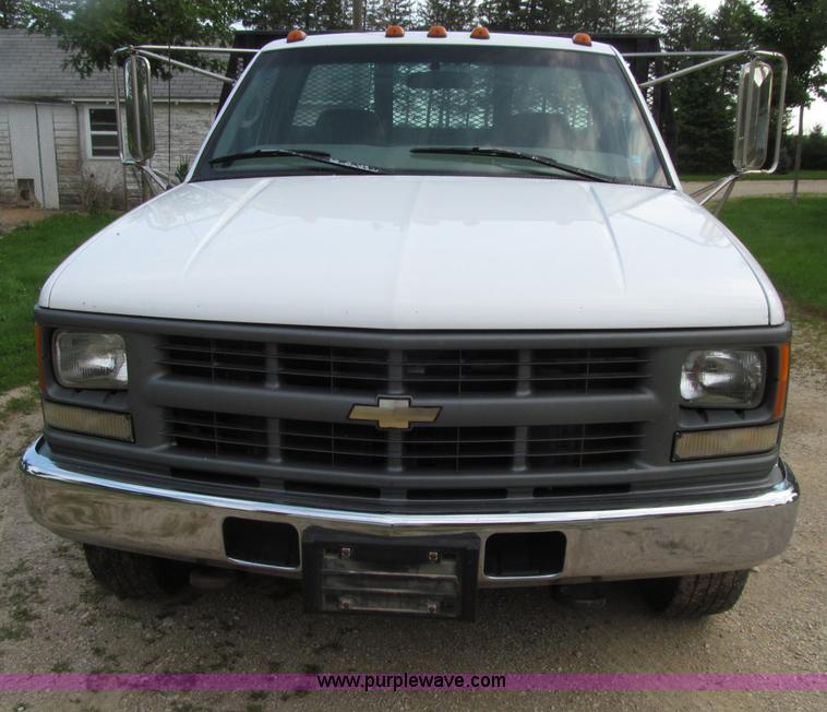 image for item D7459 1997 Chevrolet 3500 Cheyenne flatbed truck